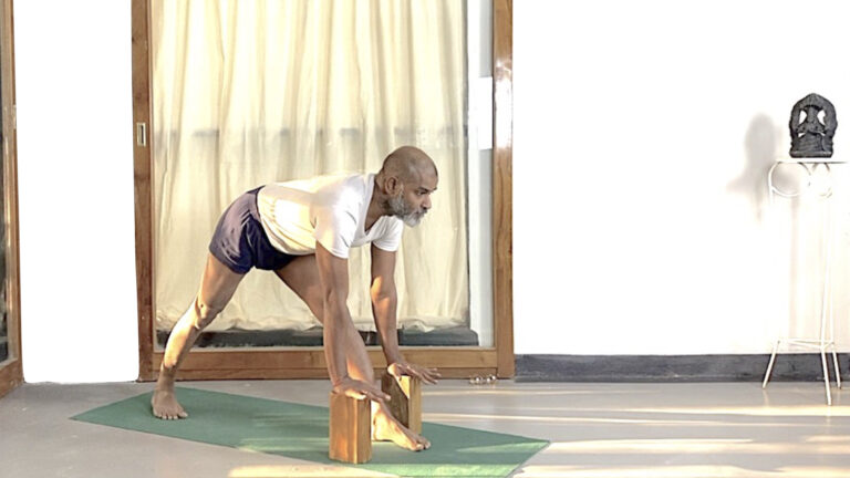 A Quiet Practice with Focus on Legs